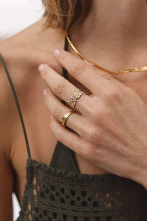 Raphia Medium Ring