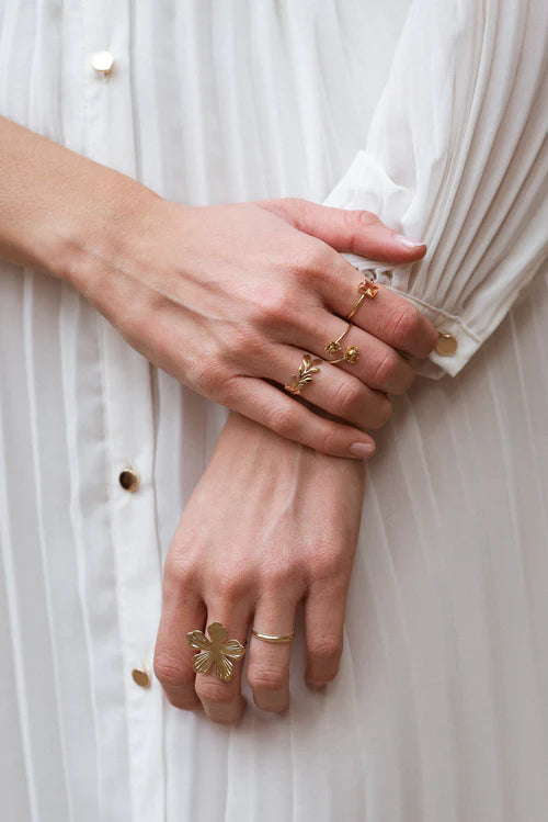 Madeleine Champagne ring
