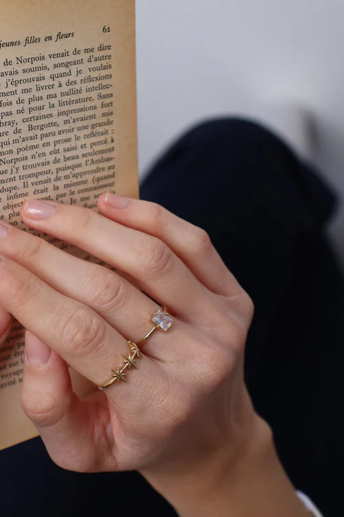 Madeleine White Ring